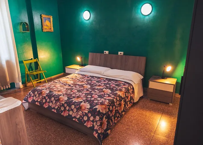 Hostel Ostellolinda *